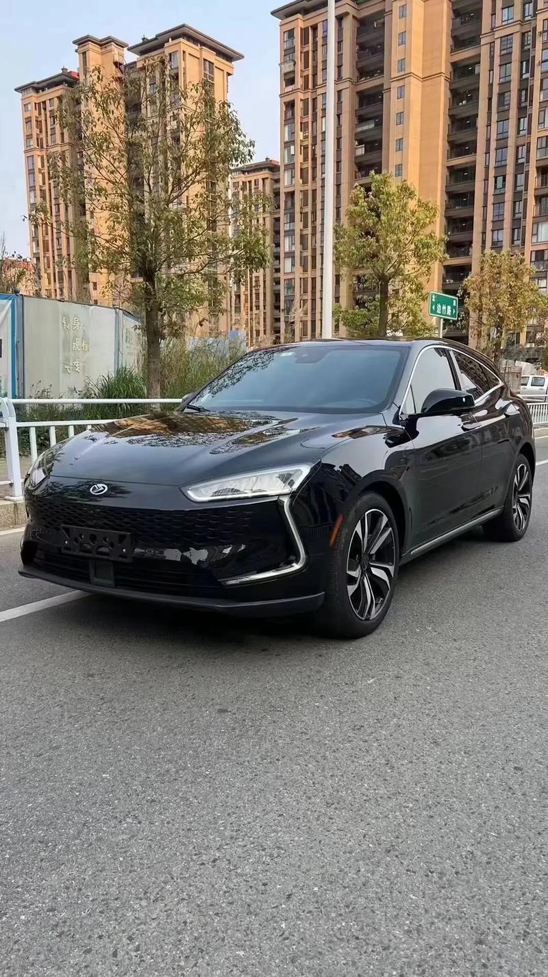 华为赛力斯 华为赛力斯SF5