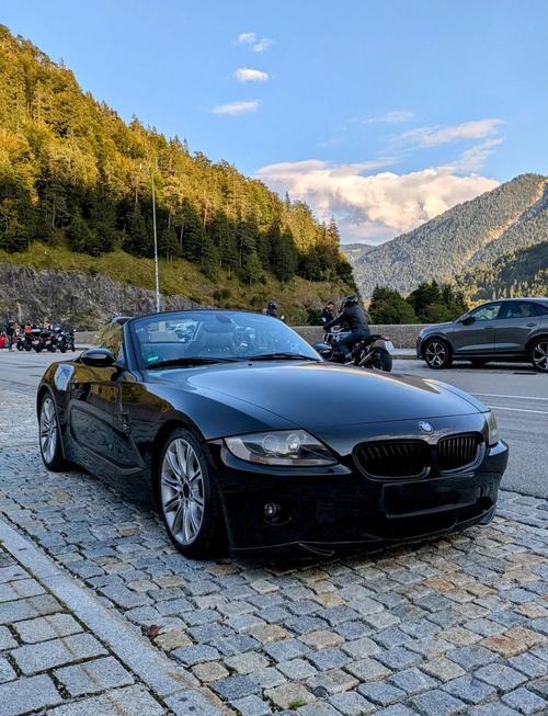 宝马z4宝马z4报价(宝马z4车报价及图片)