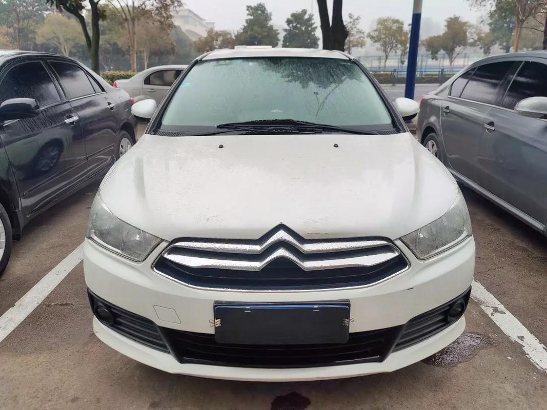 15年雪铁龙世嘉手动挡多少钱(2015款 雪铁龙世嘉 手动低配 参数)