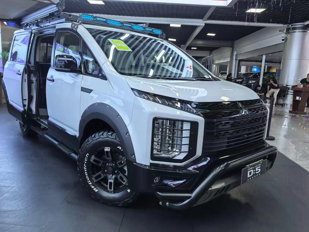 三菱得利卡四驱多少钱,全新三菱得利卡mpv标四驱