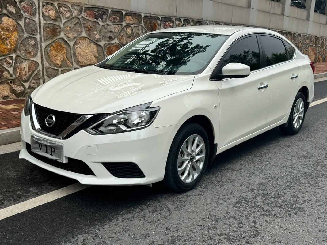 轩逸两厢车/轩逸二厢